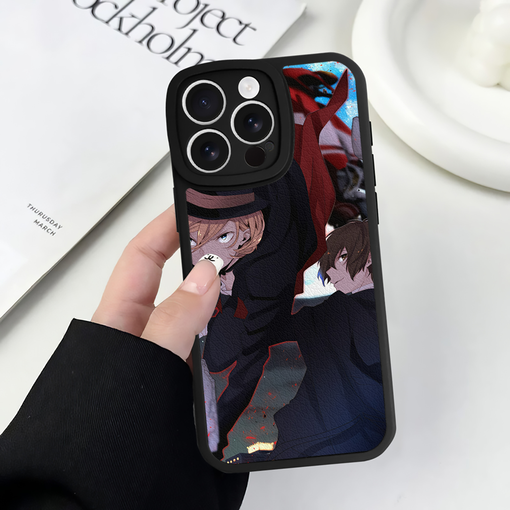 （画像用） 文豪ストレイドッグス Bungo Stray Dogs 【iPhone 16シリーズ対応】シリコンスマホケース（レザー調） 材質：シリコン